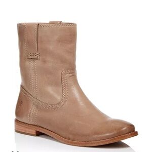 Frye Anna Short Round Toe Light Tan Leather Ankle Boots NWOT Size 7.5